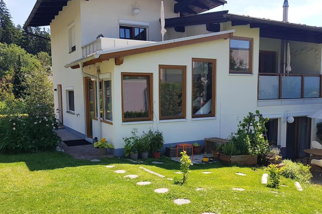 Wohnung Mit Balkon In Velden - Appartment Berge Bytilly Фельден-ам-Вёртер-Зе Экстерьер фото